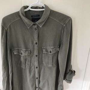 AMERICAN EAGLE kaki boyfriend shirt